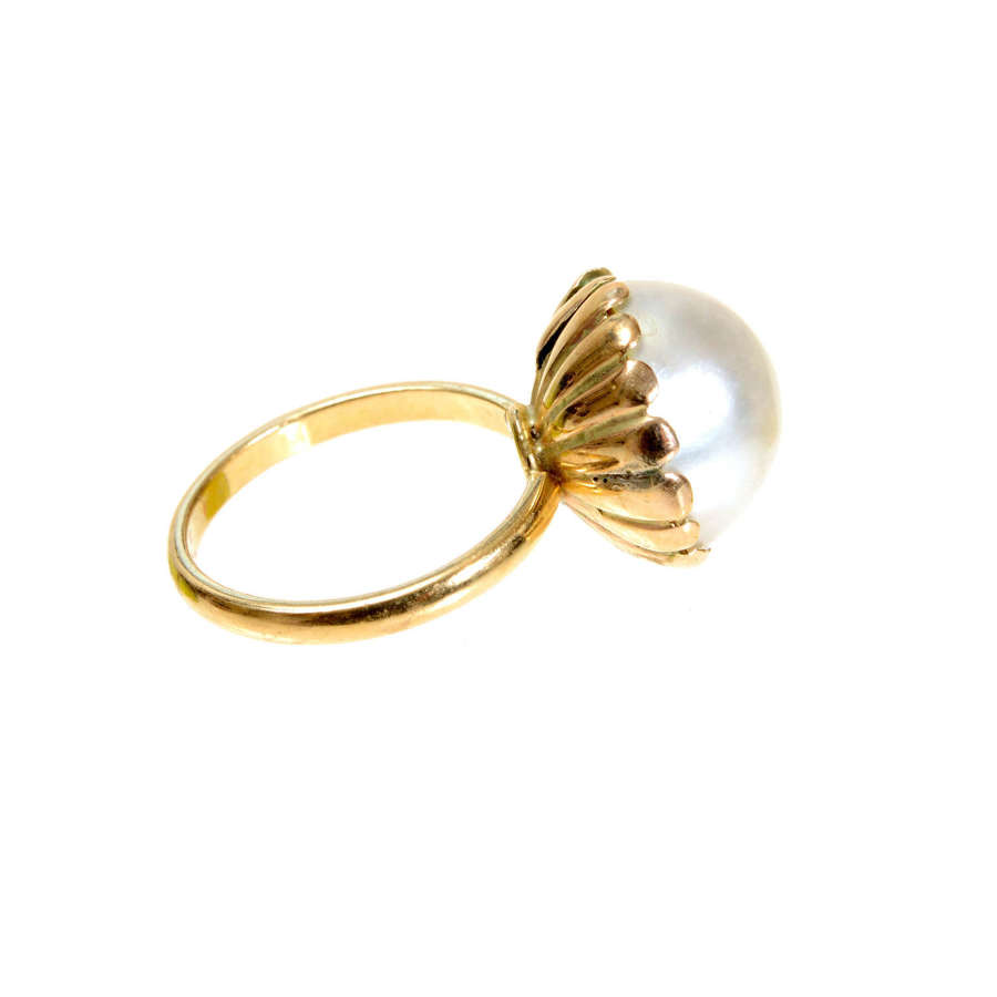 A mabé pearl ring