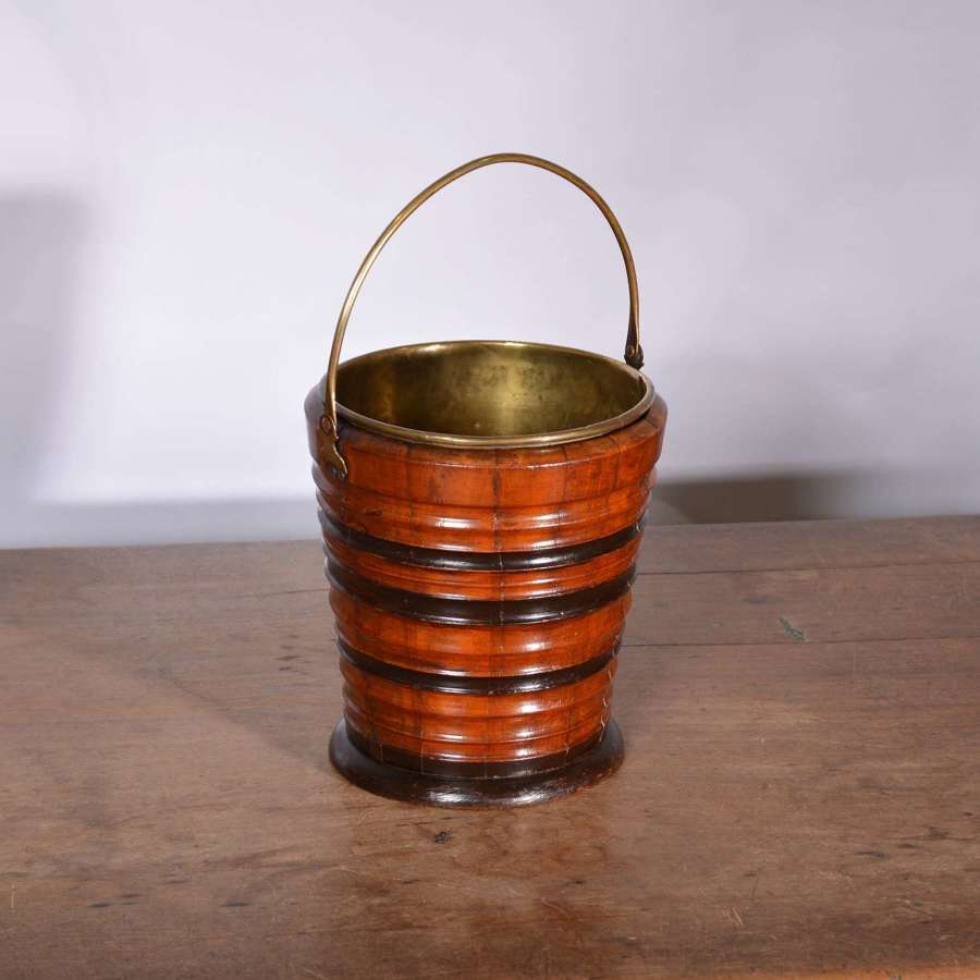 A small Dutch bucket, or ice bucket