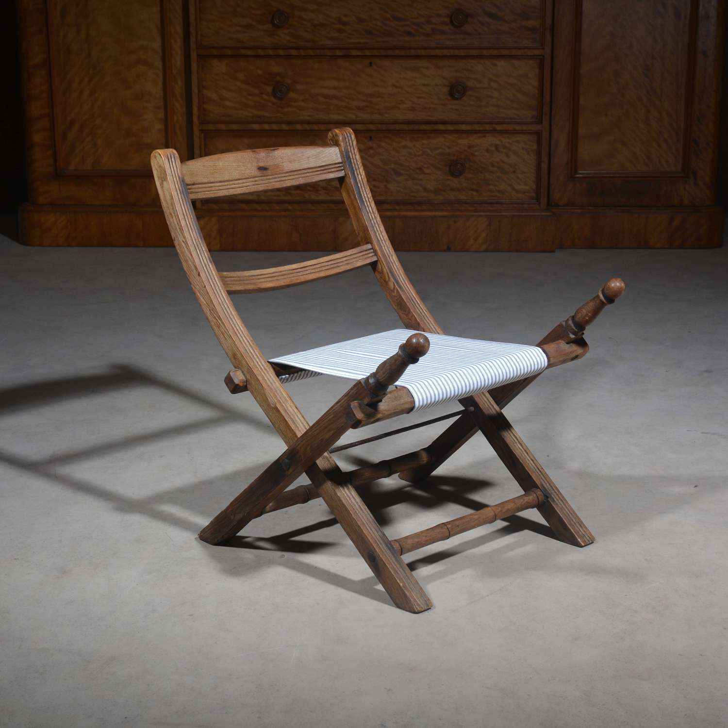 Beach or Garden X-Frame Folding Chair